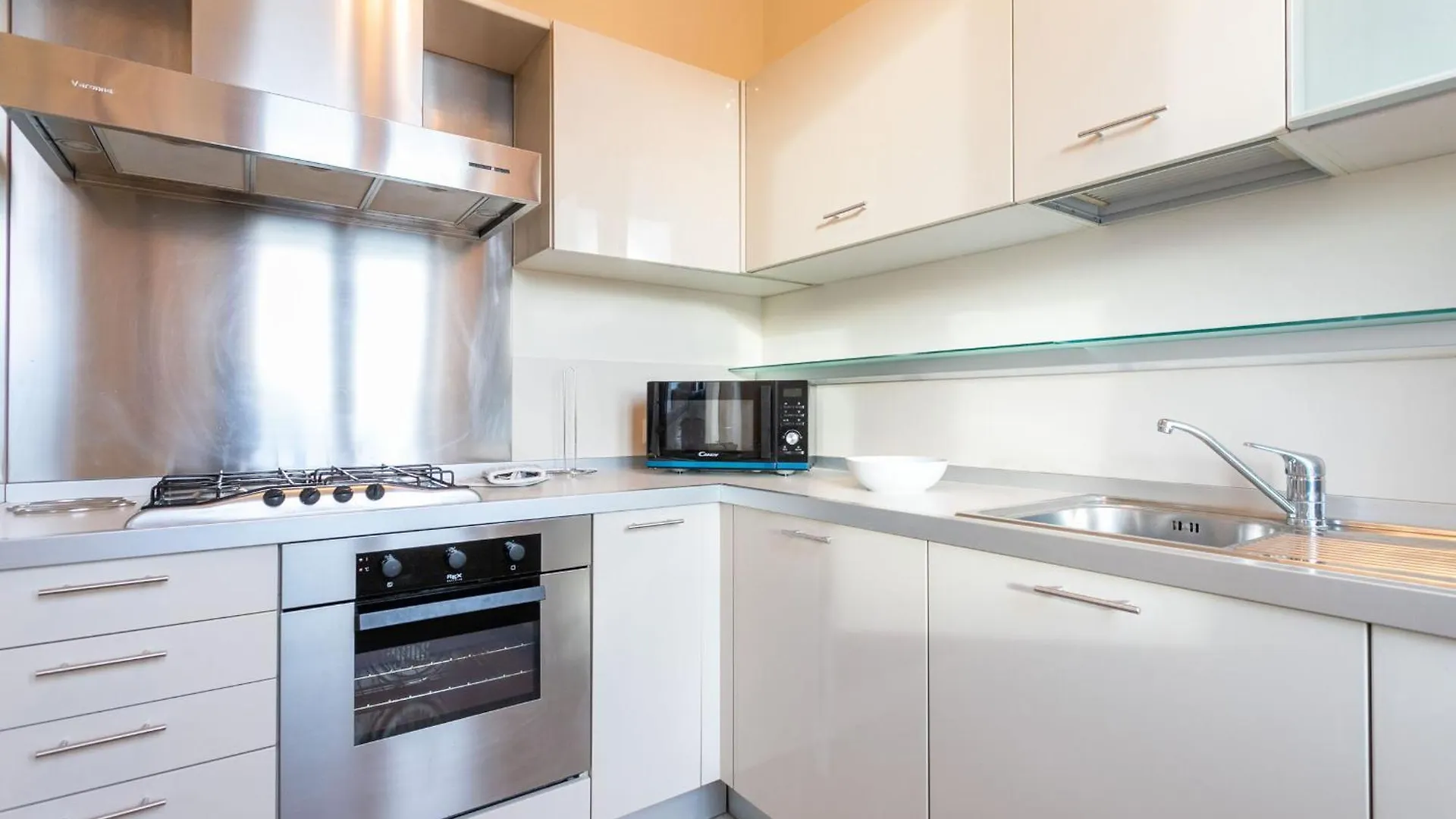 Largo Quinto Alpini By Halldis Milan Apartment